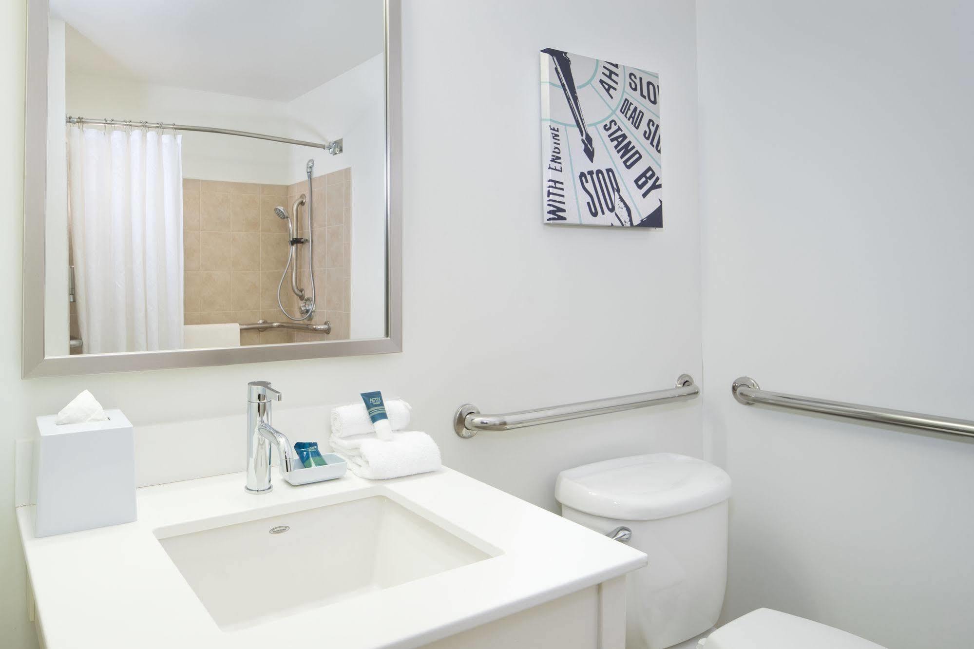 Four Points By Sheraton Louisville Airport Esterno foto