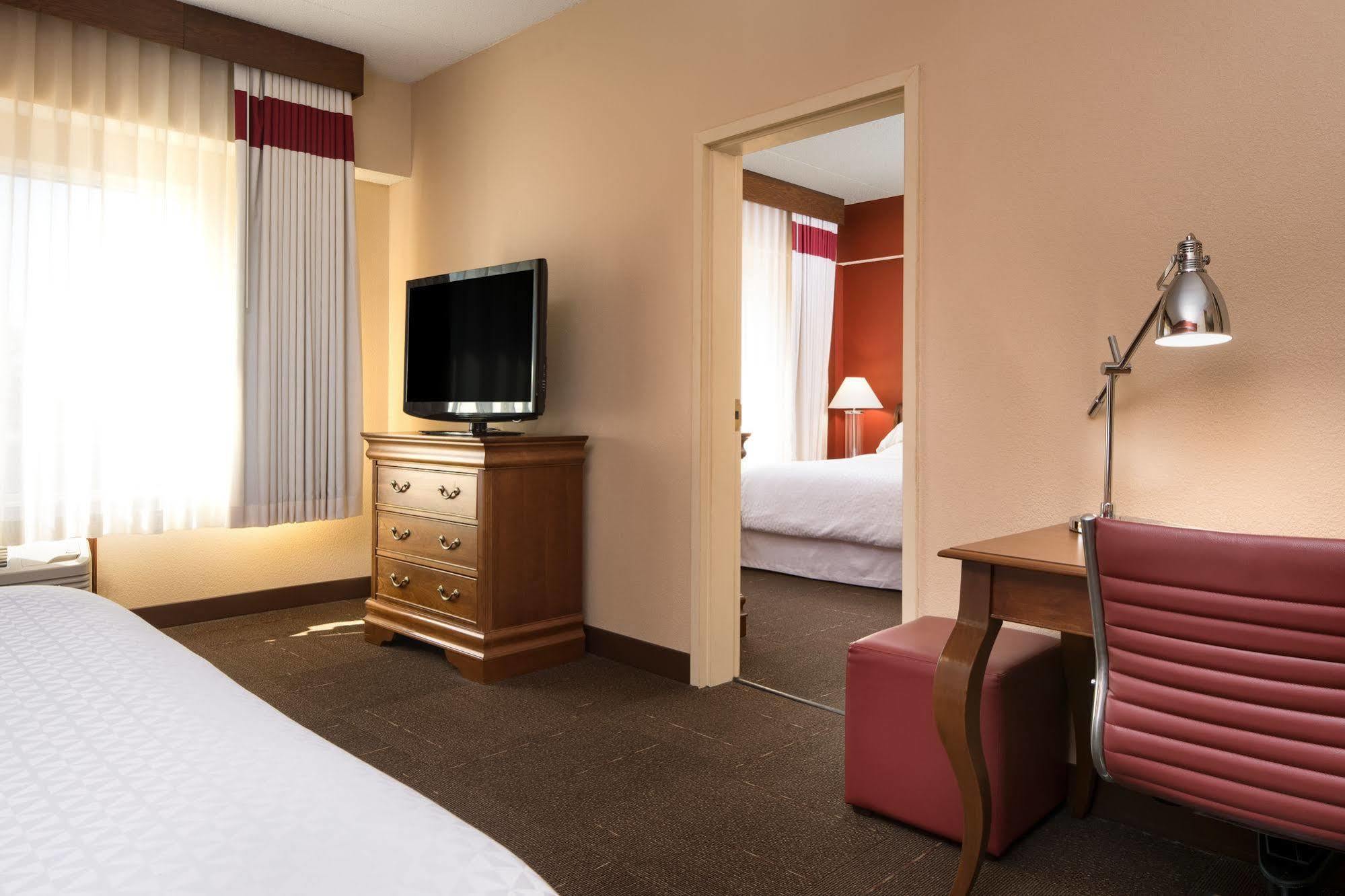 Four Points By Sheraton Louisville Airport Esterno foto